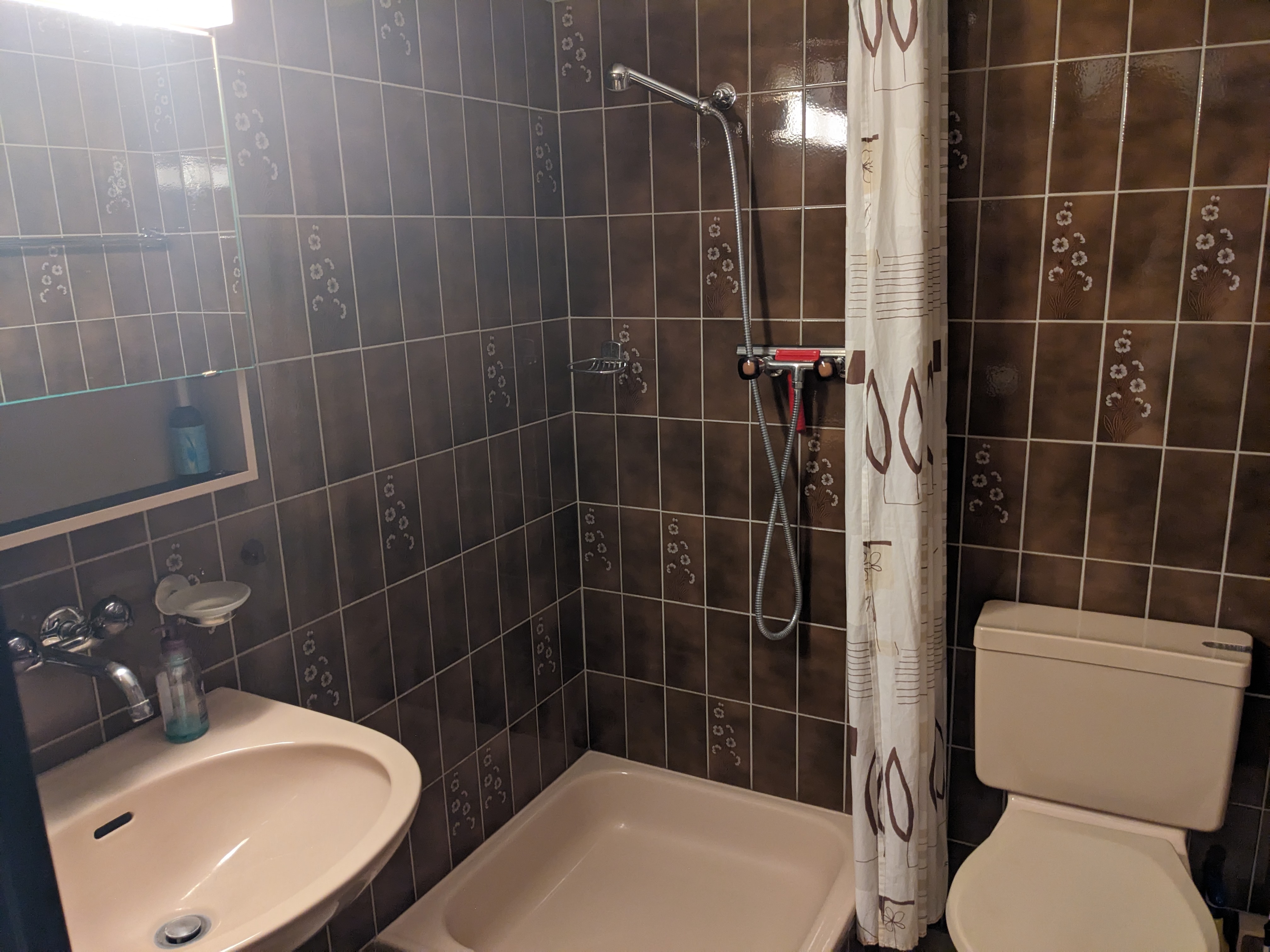 Dusche und WC